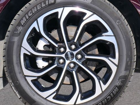 Used 2024 Lincoln Nautilus Reserve w/ Equipment Group 203A image 16