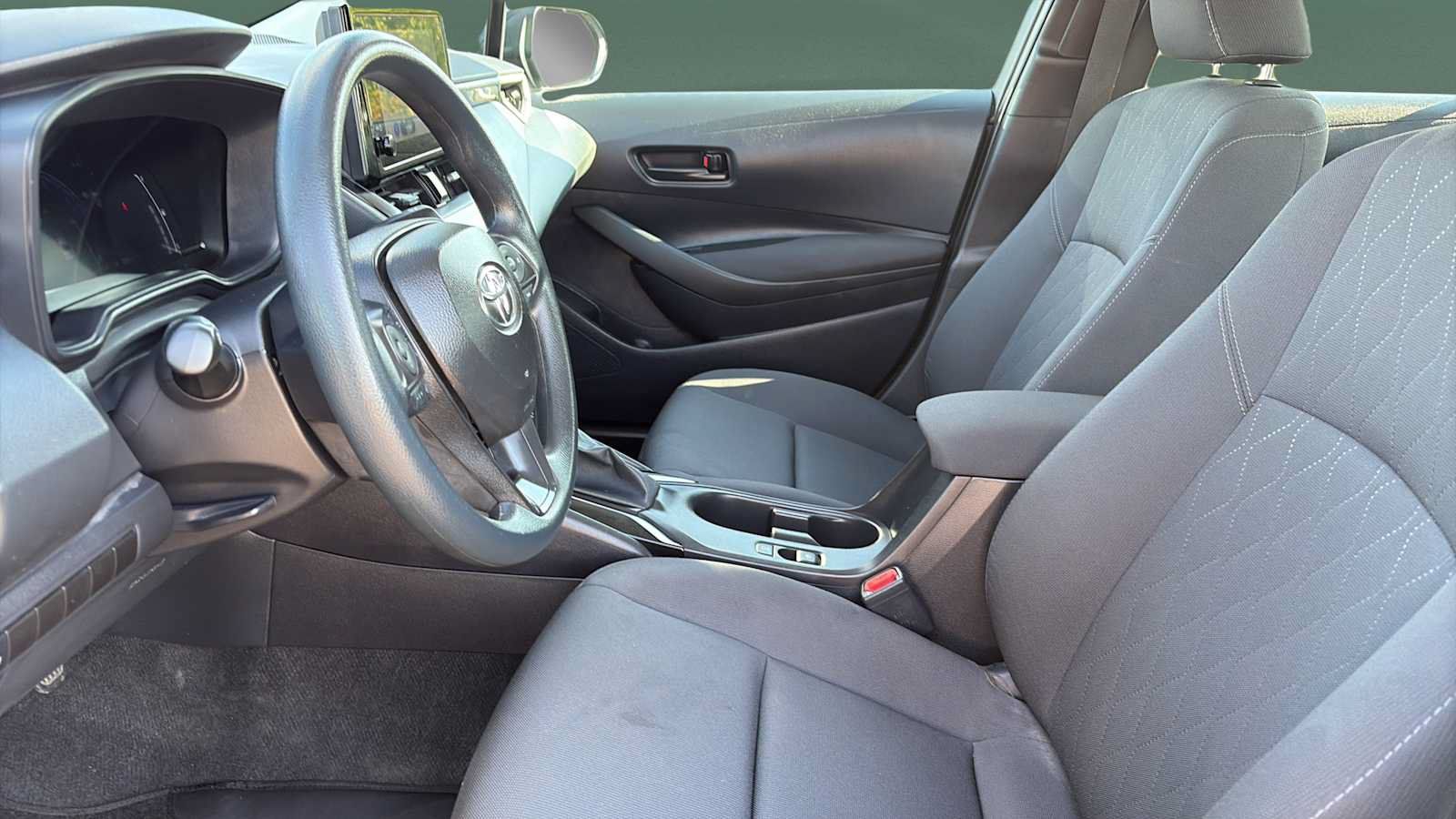 Used 2026 Toyota Corolla LE FWD image 17