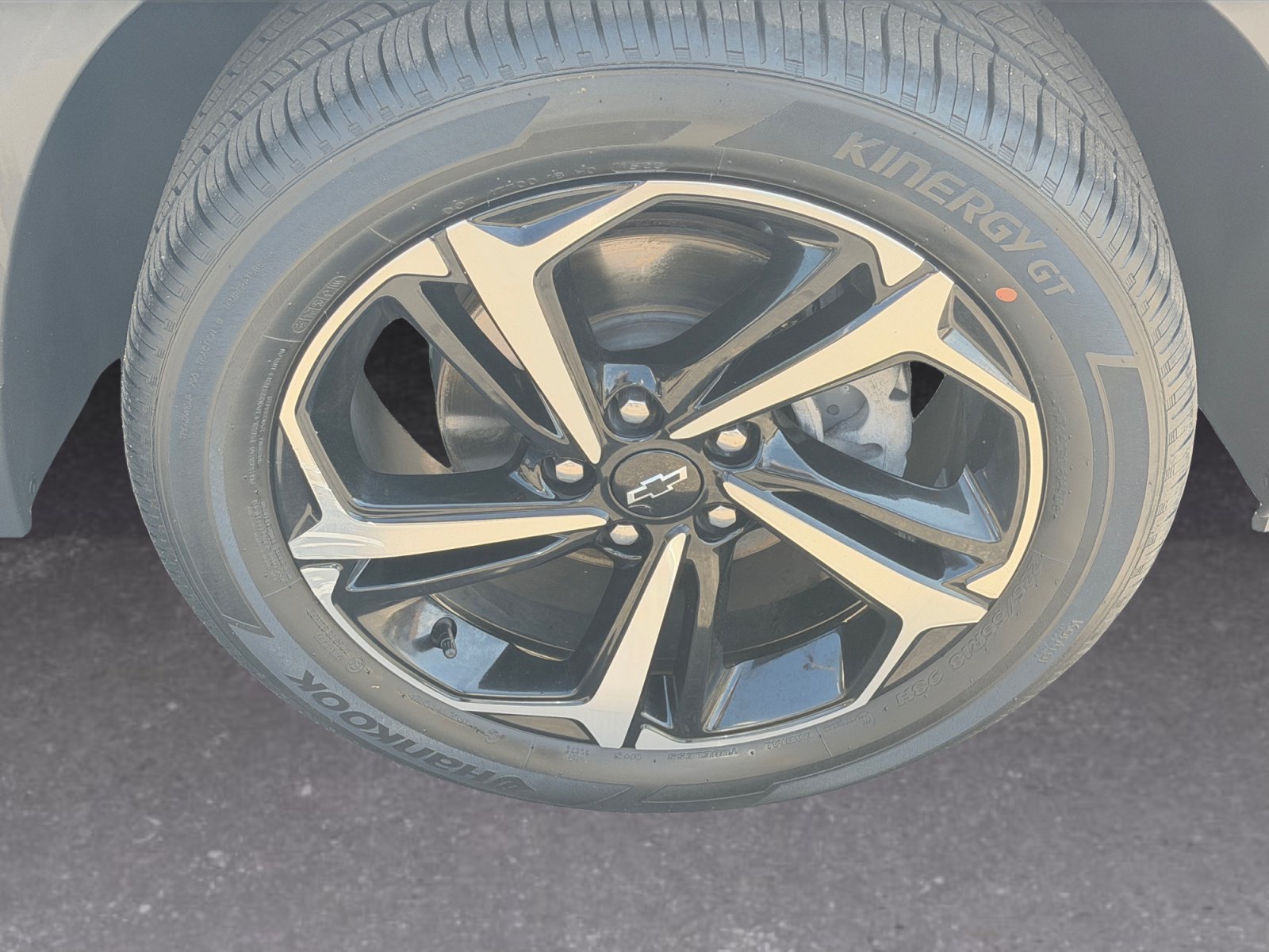 Used 2023 Chevrolet TrailBlazer RS w/ Sun and Liftgate Package AWD/4WD image 7