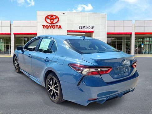 Used 2024 Toyota Camry SE image 4