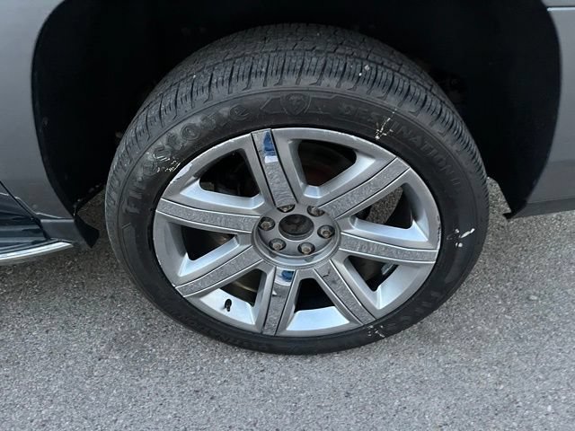 Used 2019 Cadillac Escalade ESV Luxury AWD/4WD image 19