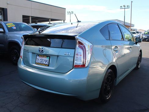 Used 2015 Toyota Prius Four FWD image 7