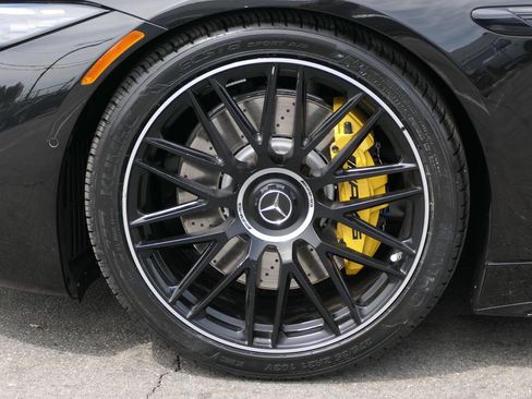 Used 2023 Mercedes-Benz SL 63 AMG 4MATIC w/ Driver Assistance Package image 9