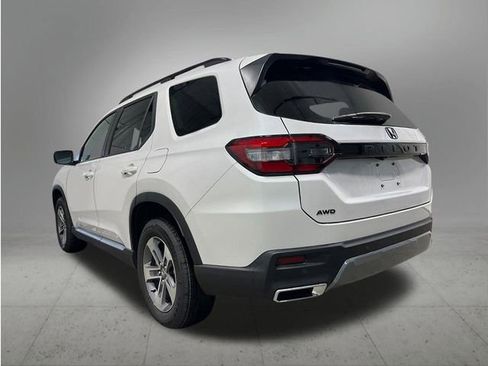 New 2026 Honda Pilot EX-L image 3