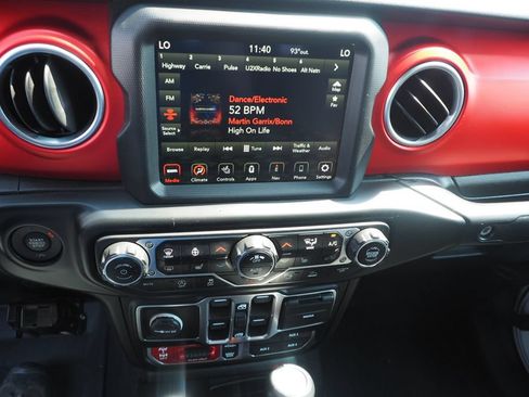 Used 2021 Jeep Gladiator Rubicon AWD/4WD image 26
