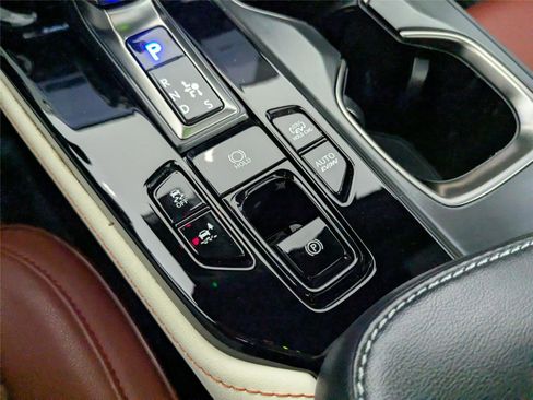 Used 2022 Lexus NX 450h+ AWD image 21