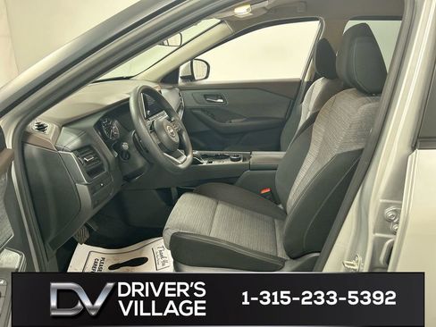 Certified 2023 Nissan Rogue SV AWD/4WD image 9