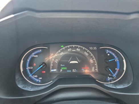 Used 2024 Toyota RAV4 LE AWD/4WD image 18