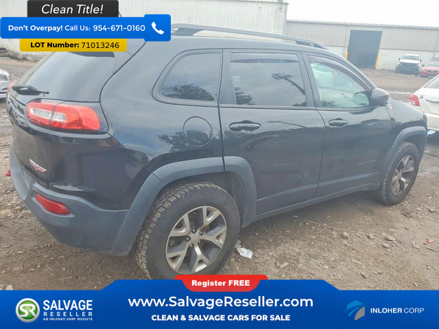 Used 2015 Jeep Cherokee Trailhawk AWD/4WD image 4