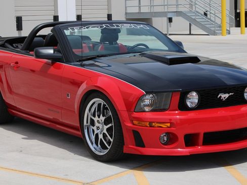 Used 2007 Ford Mustang GT RWD image 3