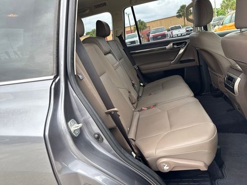 Used 2020 Lexus GX 460 Premium w/ Premium Package AWD/4WD image 29
