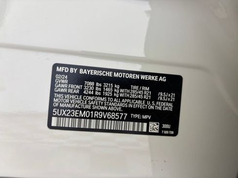 Used 2024 BMW X7 xDrive40i w/ M Sport Package AWD/4WD image 26