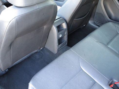 Used 2017 Volkswagen Jetta SE image 12