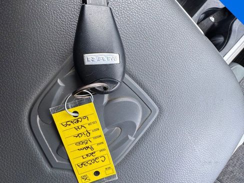 Used 2017 RAM 1500 Big Horn image 7