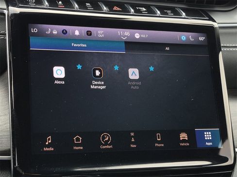 Used 2023 Jeep Grand Cherokee Limited w/ Black Appearance Package image 25