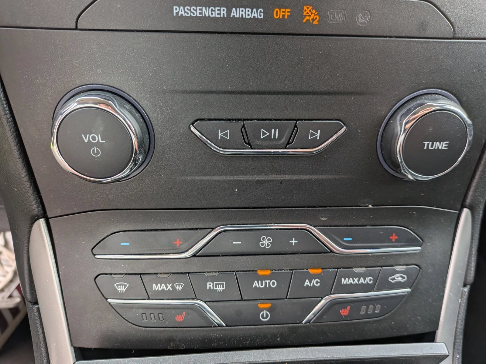 Used 2020 Ford Edge SEL AWD/4WD image 56