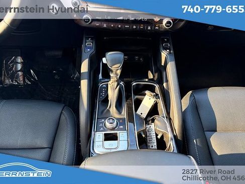 Used 2024 Kia Telluride EX w/ EX Captain's Chair Package AWD/4WD image 12
