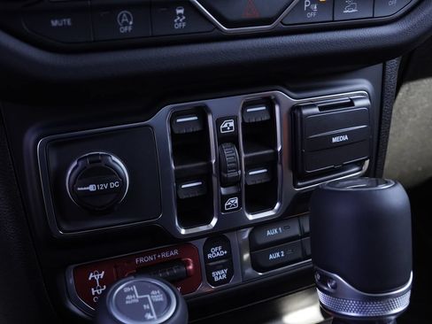 New 2026 Jeep Gladiator Rubicon AWD/4WD image 18