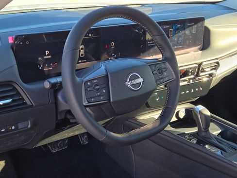 Used 2026 Nissan Sentra SV w/ SV Convenience Package FWD image 19