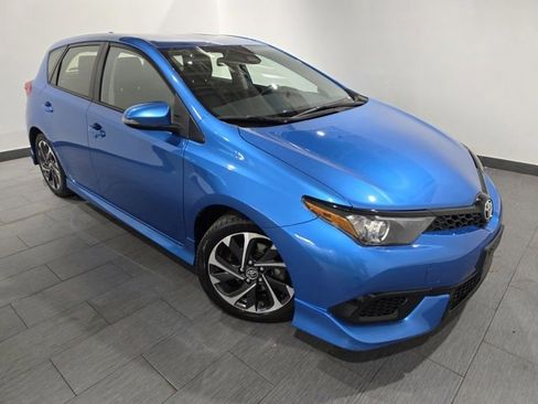 Used 2017 Toyota Corolla iM image 7