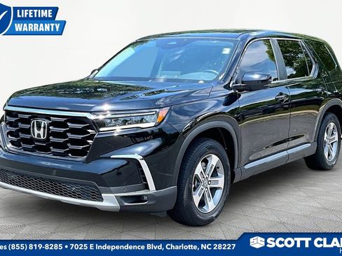Used 2025 Honda Pilot EX-L image 3