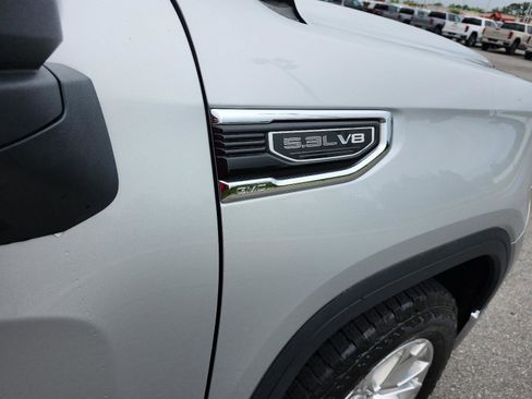 Used 2019 GMC Sierra 1500 SLT w/ SLT Premium Package AWD/4WD image 9