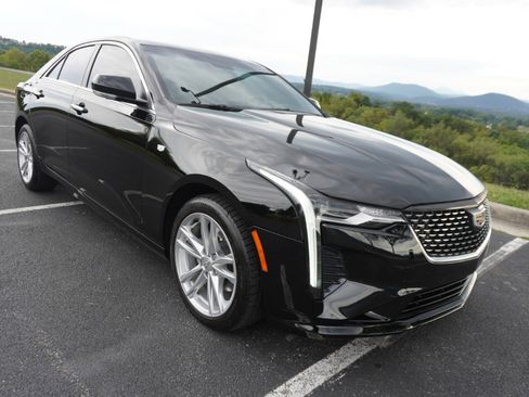 Used 2020 Cadillac CT4 Luxury w/ Sun And Sound Package image 4