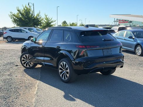 New 2026 Audi Q3 quattro 2.0T AWD/4WD image 10