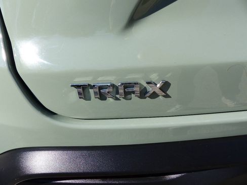 Used 2026 Chevrolet Trax ACTIV w/ Sunroof Package FWD image 10