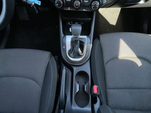 Used 2024 Kia Forte LXS image 18