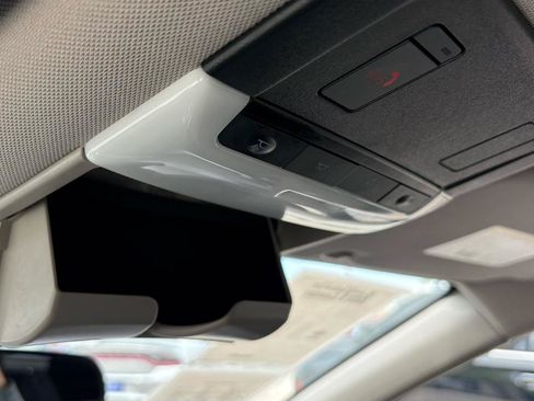 Used 2025 Nissan Rogue SV FWD image 27