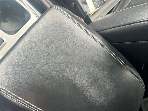 Used 2021 Ford Explorer XLT w/ Equipment Group 202A image 23