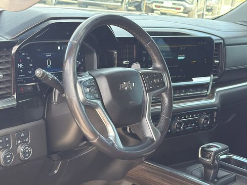 Used 2023 Chevrolet Silverado 1500 RST w/ Convenience Package II image 7