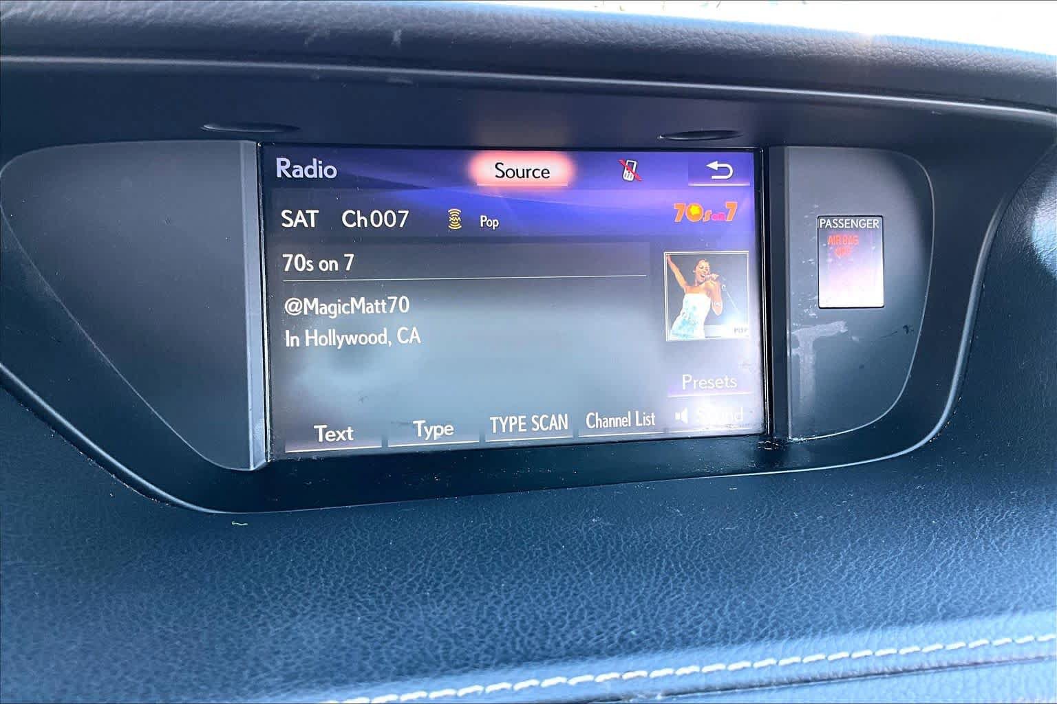 Used 2018 Lexus ES 350 w/ Luxury Package w/Wood Trim FWD image 31