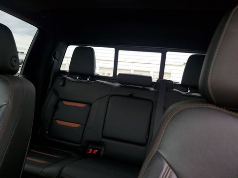Used 2019 GMC Sierra 1500 AT4 w/ AT4 Premium Package AWD/4WD image 28