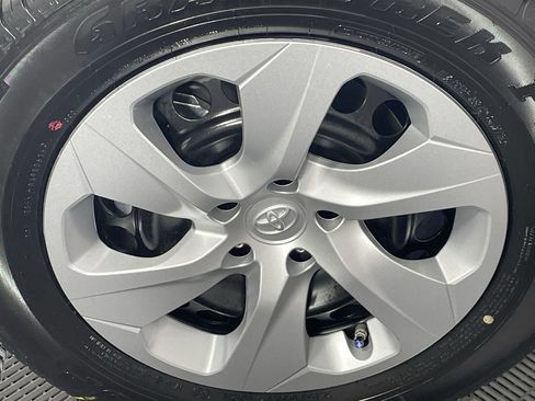 New 2025 Toyota RAV4 LE image 9