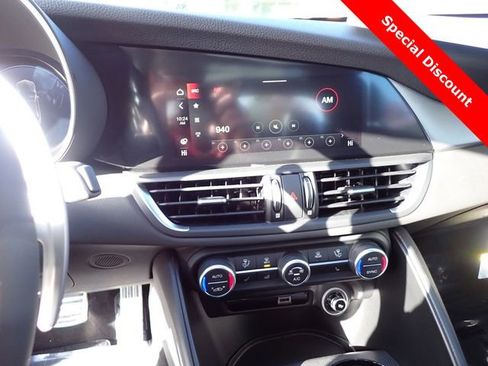 New 2025 Alfa Romeo Giulia AWD w/ Driving Assist Package image 18