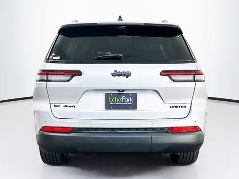 Used 2023 Jeep Grand Cherokee L Limited w/ Luxury Tech Group II image 7