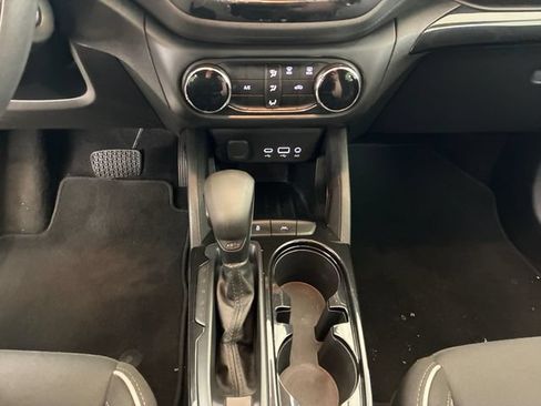 Used 2021 Chevrolet TrailBlazer LS FWD image 21