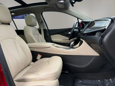 Used 2019 Buick Envision Essence image 27