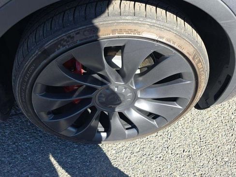 Used 2023 Tesla Model Y Long Range image 14