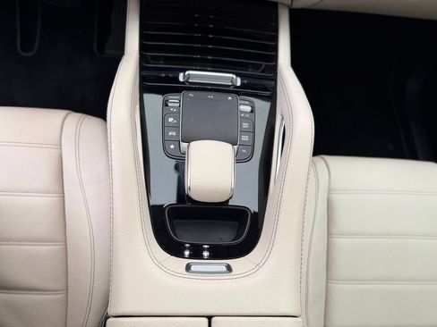 Used 2021 Mercedes-Benz GLE 350 4MATIC w/ Premium Package image 17
