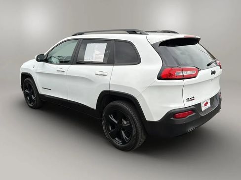 Used 2018 Jeep Cherokee Limited w/ High Altitude Package image 4