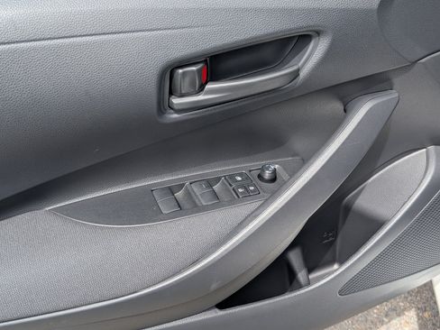 Used 2026 Toyota Corolla LE FWD image 15