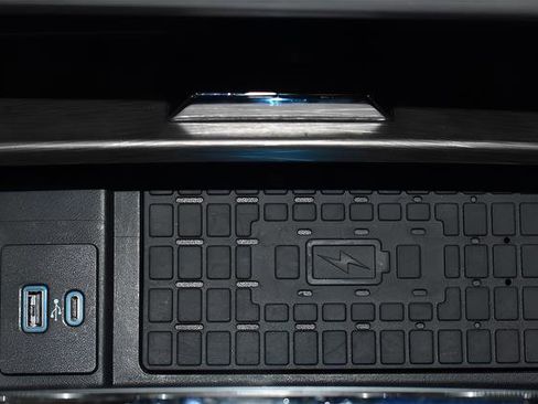 Used 2024 Ford Expedition Limited image 20