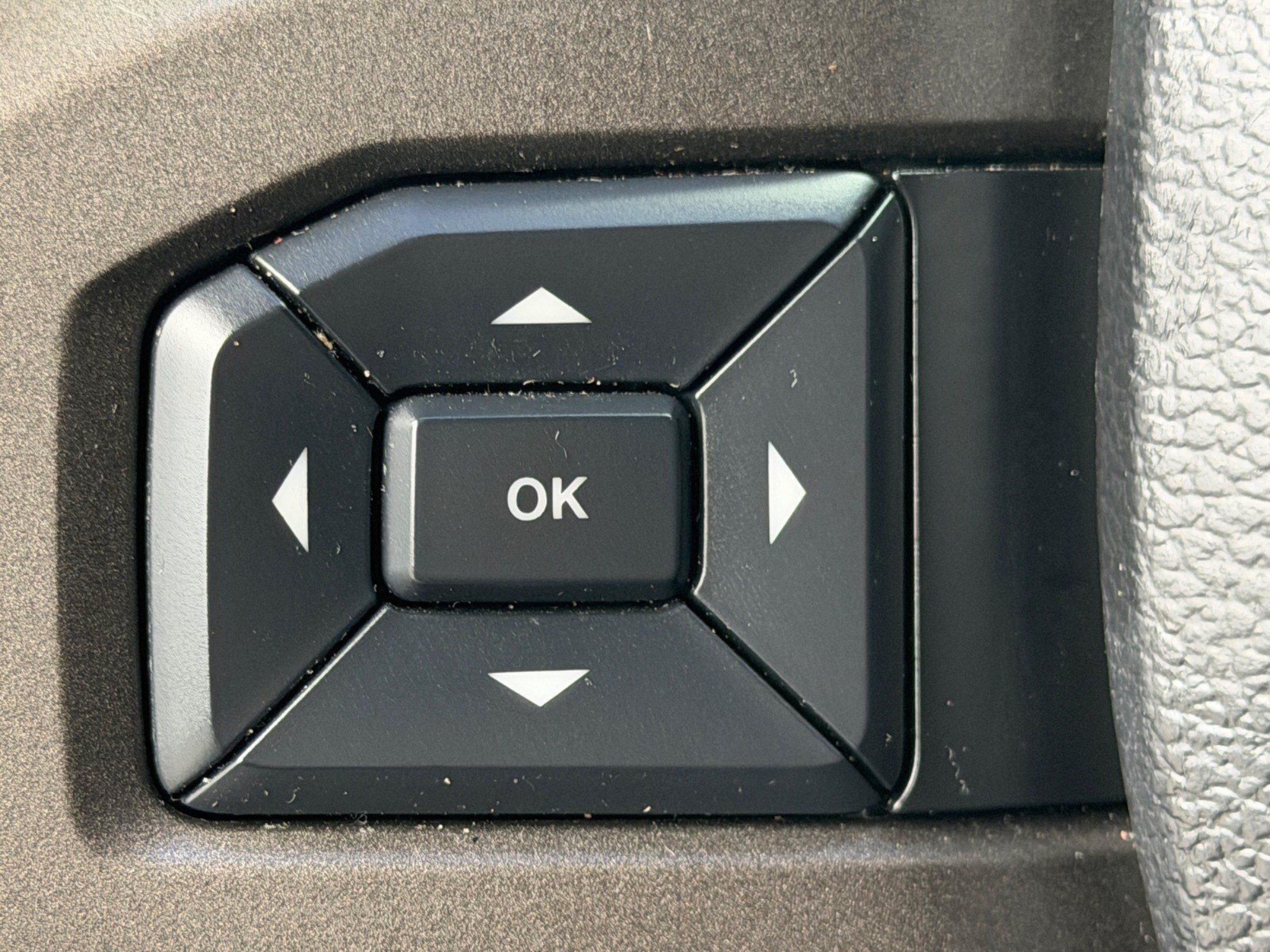 Used 2018 Ford Expedition XLT w/ Equipment Group 202A AWD/4WD image 44