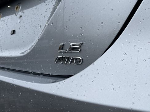 Used 2022 Toyota Camry LE image 12