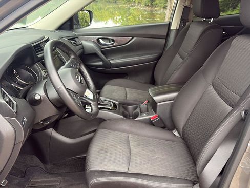Used 2019 Nissan Rogue SV AWD/4WD image 15