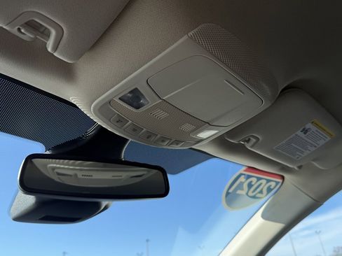 Used 2021 Ford Edge SEL w/ Convenience Package image 28