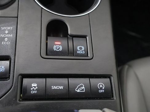 Used 2022 Toyota Highlander XLE image 54